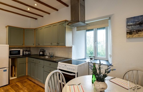 Port Isaac Cottage | STABLE COTTAGE, pet friendly, with a garden in Port Isaac