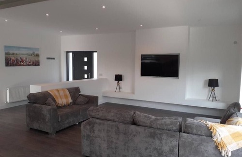 Killarney House | Stable Hill House,n5km from Killarney TownnPrivate & Peaceful Locationn