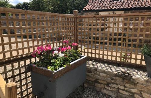 Whaddon House | STABLES Stylish comfortable peaceful cottage with parking and outdoor space