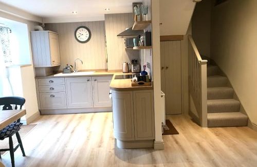 Whaddon House | STABLES Stylish comfortable peaceful cottage with parking and outdoor space