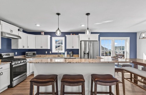 Captain's Cove House | Stacked Deck - Spectacular Bay Views - Waterfront!