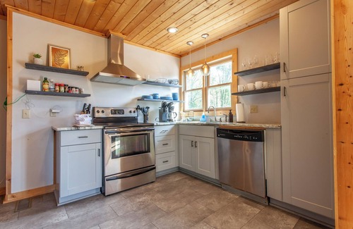 Almond Cabin | Stackstone Ridge- Gorgeous View!