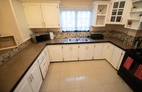 Port of Spain Apartment | Stacys Place #1: 2 Bedroom Apartment