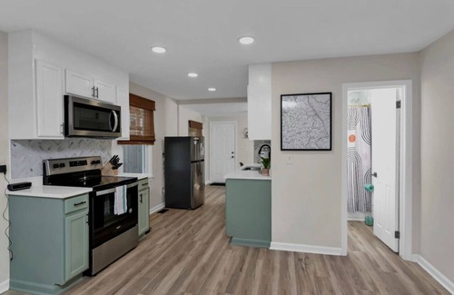 Rosewood House | Stadium View Stay | 2BR 1 BA in Rosewood