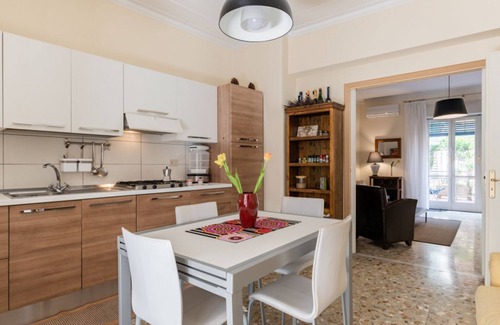 Borgo-Sanzio Apartment | Stadium &Villa Bellini Big APT with Terrace x5