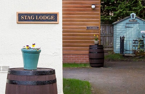 Lasswade Apartment | Stag Lodge with River View at Kevock Vale Park