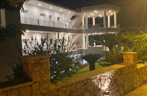 Lygia Apartment | Staikos