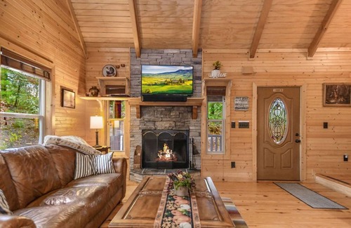 Ranger Cabin | 'Stairway to Heaven' Cabin on Talking Rock Creek!