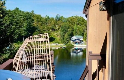 Eden House | Stairway To Heaven-VT Lakefront!