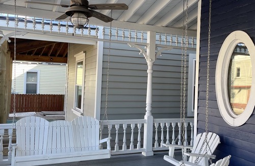River District House | Stairway to Historic Charm!
