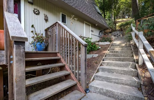 Aptos Apartment | Stairway to Treetop Heaven- Lower 1bd w/private hot tub and deck!