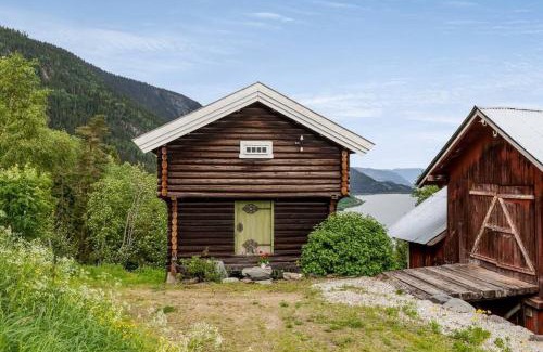 Skeikampen Villa | Stamp and sauna! Small farm with fantastic view!