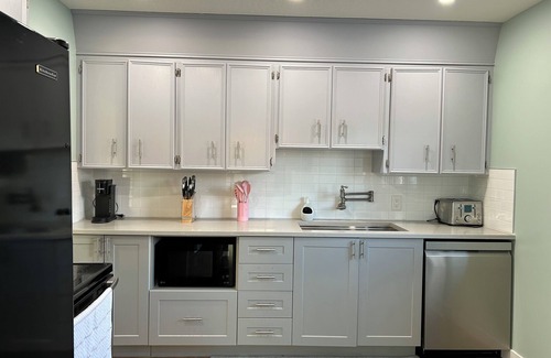 Brentwood House | Stampede City Serenity 7BR/5BTH