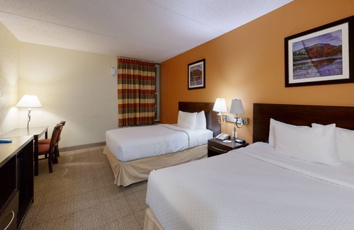Bangor House | Standard 2 Queen Beds Room