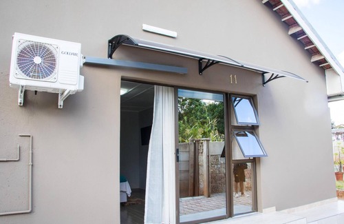 Bulawayo Apartment | Standard Room 2 in Morningside Guesthouse - 2092