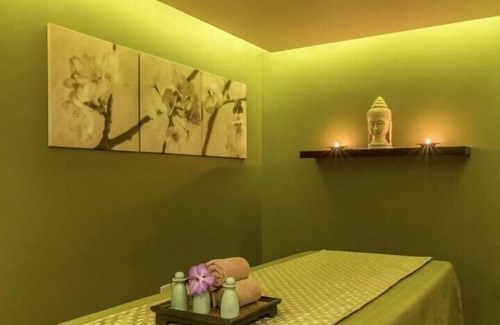 Al Danah Apartment | Standard Room Near Capital Park By E R