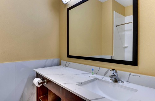Old Town Hotel | Standard Studio at Port Aransas Texas - Captains Quarters Inn