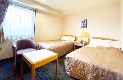Kisarazu House | Standard twin smoking room with breakfast of your / Kisarazu Chiba