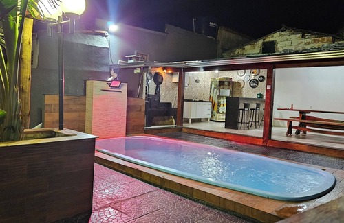 Tubalina House | Standing at the beach club