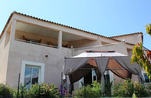 Eccica-Suarella Apartment | STANDING in F3 BOTTOM OF VILLA, 5 minutes BEACHES