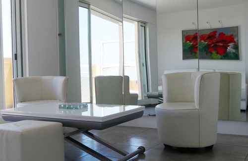 Le Trayas Apartment | Standing Studio CAP Neree
