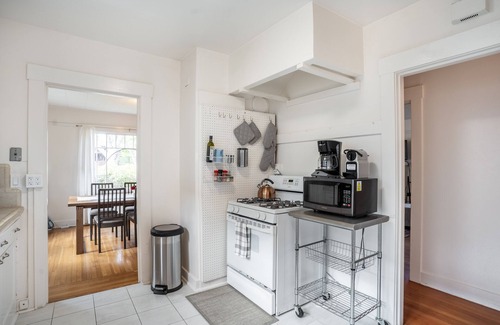 College Terrace House | Stanford Close to Everything!