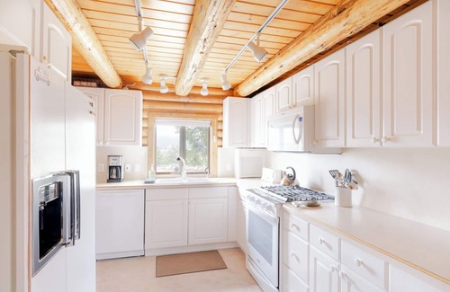 Stanley Cabin | Stanley House - Custom Log Home with Panoramic Sawtooth Mountain Views
