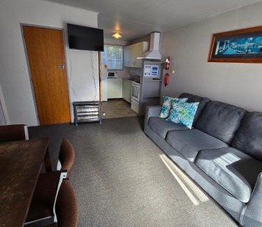 Feilding Hotel | Stanley on Kimbolton