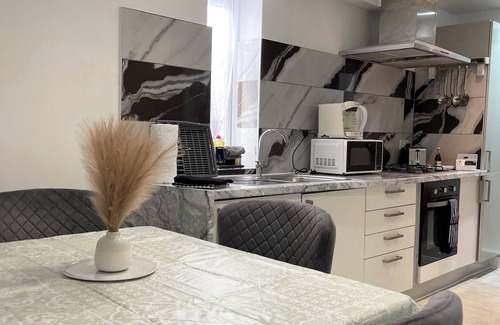 Alibon Apartment | Stanton- Stylish 2 Bed
