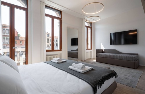 Cannaregio Bed & Breakfast | Stanza 5 - Venice View 2 by Wonderful Italy