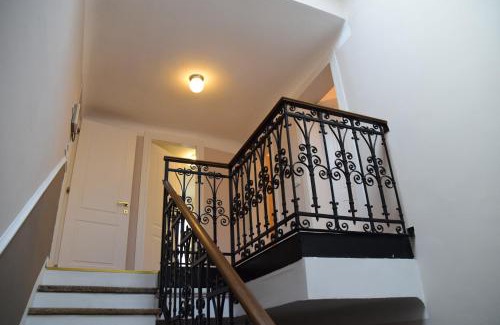 Maggiolina House | Stanze in Villa Cristina