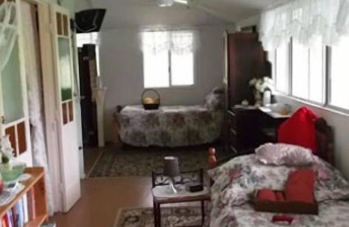Woolooga Bed & Breakfast | Staple House Bed and Breakfast