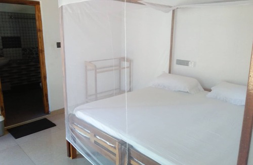 Pottuvil Division 2 Hotel | Star Hotel Arugambay