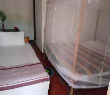Pottuvil Division 2 Bed & Breakfast | Star Inn