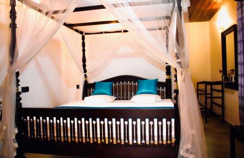 Tangalle Ski Chalet | Star Light Cabanas & Restaurant