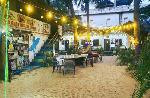 Pottuvil Division 2 Hotel | Star Rest Beach Hotel