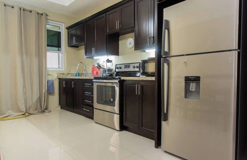 Saint Andrew Apartment | Star Tree- 2 Bedroom Condo 10 mins to New Kingston