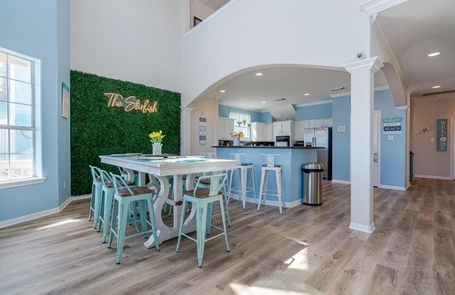 Surfside Beach House | Starfish Swim-up Beachfront on spacious car-free beach