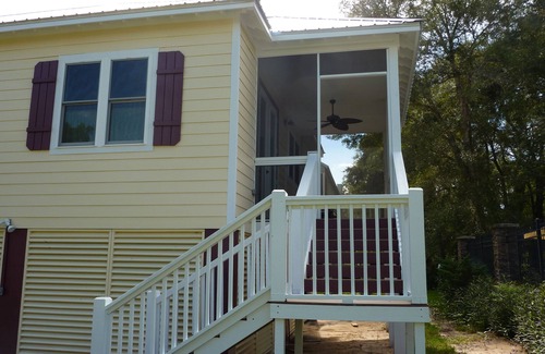 Steinhatchee House | Stargazer - Steinhatchee Landings, Sleeps 10nCottage is directly behind the pool
