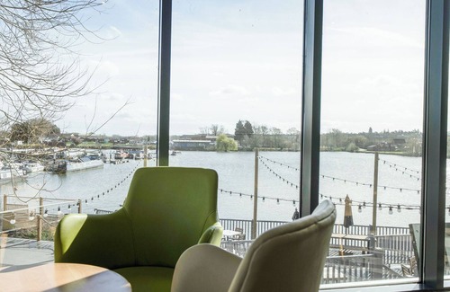 Great Billing Cottage | STARLIGHT SKYLIGHT - BILLING AQUADROME in Billing Aquadrome Holiday Park