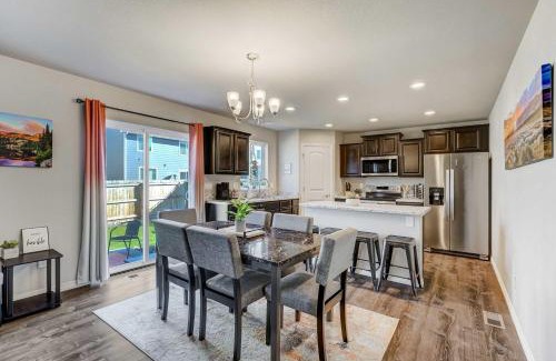 Rustic Hills House | Starlink Station - Modern furnishings, w Fire Pit - Near Airport