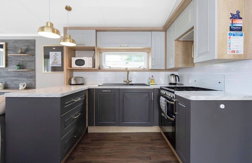 Prestonpans Apartment | Starlink WIFI - Havan Caravan Park