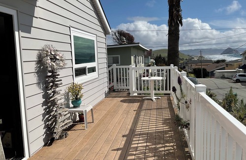 Cayucos House | StarLitSands - Comfortable 2-bed house in Cayucos, view of Morro Rock and Ocean