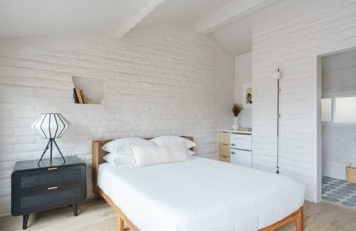 South Oceanside Hotel | Starman Studio 6