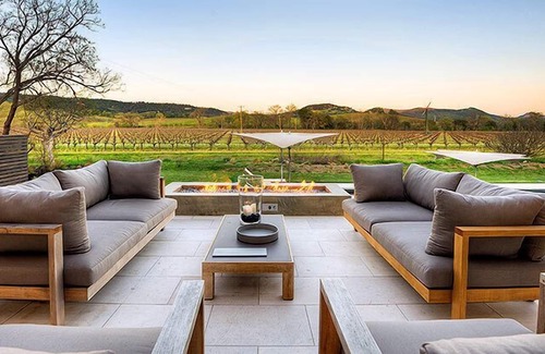 St. Helena House | State-of-the-art St. Helena retreat, Napa Valley