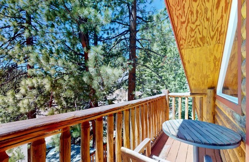 Upper Kingsbury House | Stateline Chalet: 5BR, Panoramic Mountain Views, Dipping Pool & Dry Sauna