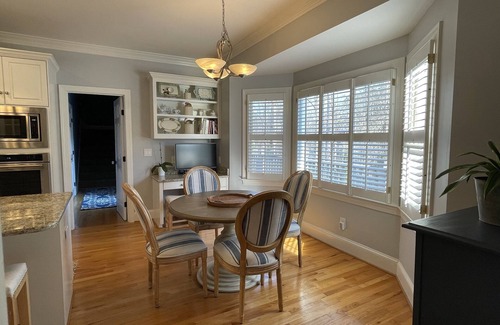 Evans House | Stately colonial minutes from Augusta National golf course w/pool, movie theatre