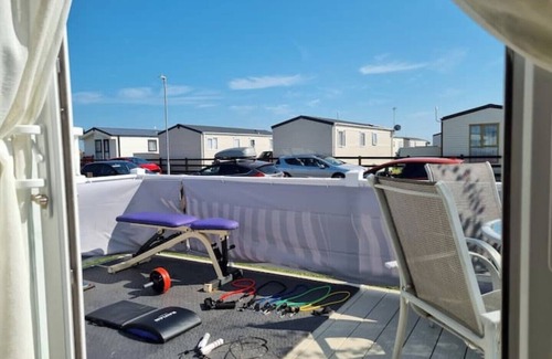 Felixstowe House | Static Caravan next to the Beach & Nature Reserve