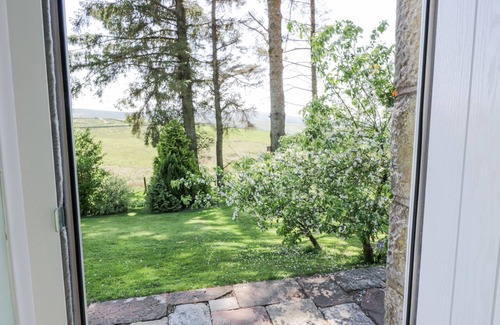 Hawick Cottage | STATION MASTERS HOUSE, family friendly, with open fire in Kielder
