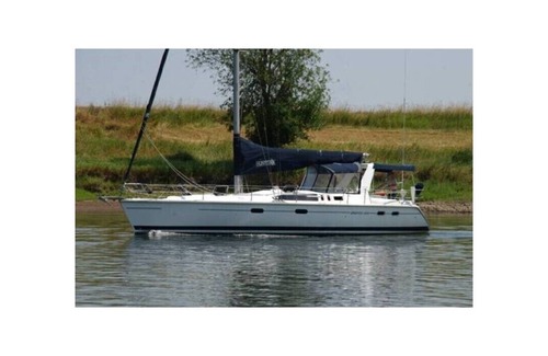 North Carolina Coast Boat Rental | Stay Aboard Our 40-Foot Private Sailing Yacht w/2 Cabins — private slip & AC!